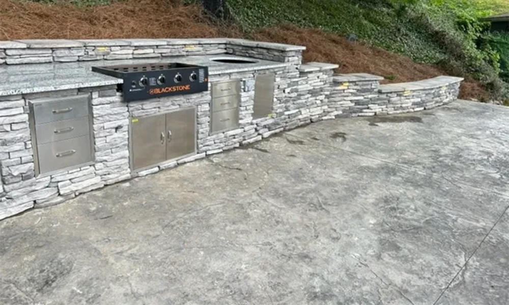 outdoor kitchen design and installation in Knoxville TN